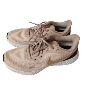 Nike Revolution Running Shoes Ladies 7.5